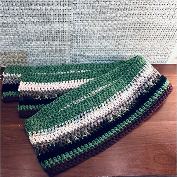 NWOT Handmade Long & Narrow Green Multi Color Crocheted Acrylic Scarf - Picture 2 of 5